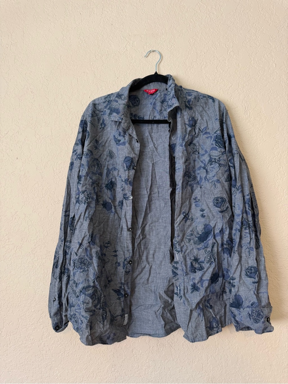 GUESS Men’s button down - Picture 2 of 5